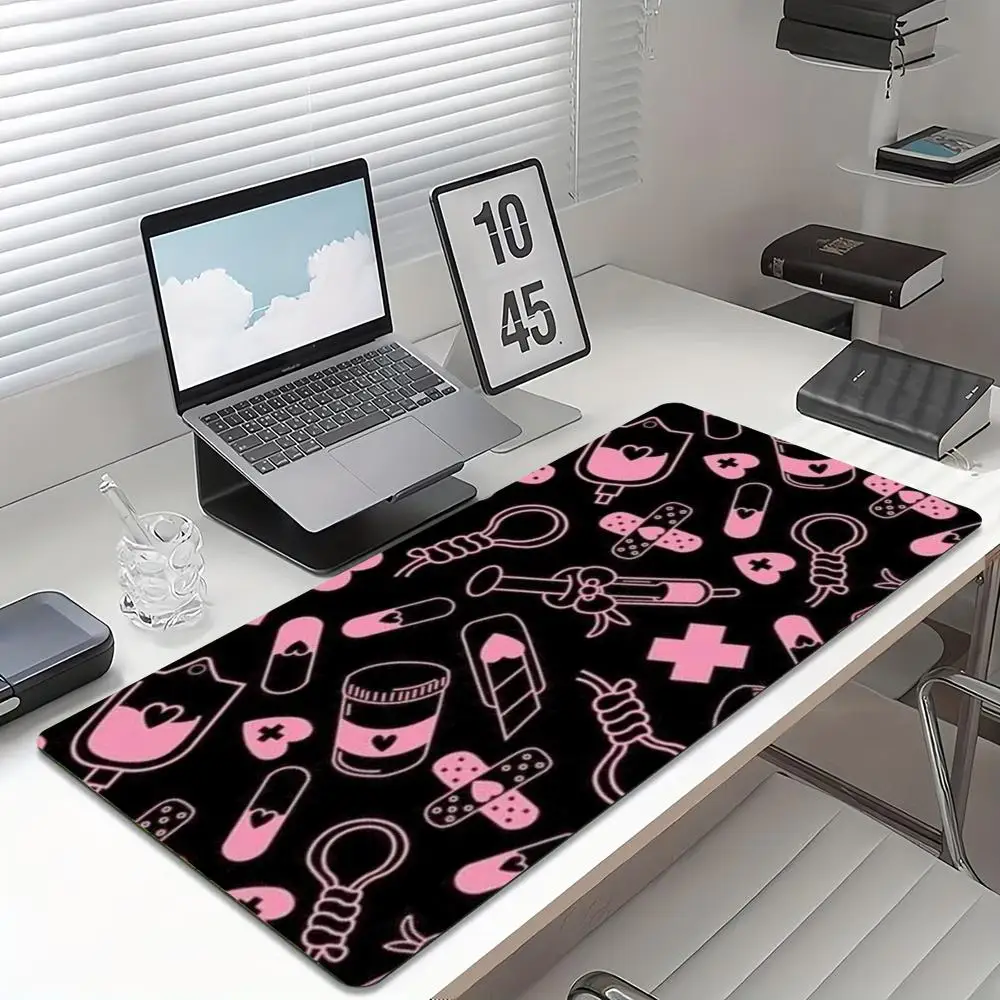 かわいいピンク色の医療柄ゲーミングマウスパッド。滑り止め加工 - Desk Setup Pc And Laptop のレビューと価格
