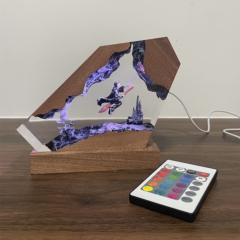 木製レジンエポキシランプ ウィザードボーイ＆フクロウ ナイト - Desk Setup Lamp のレビューと価格